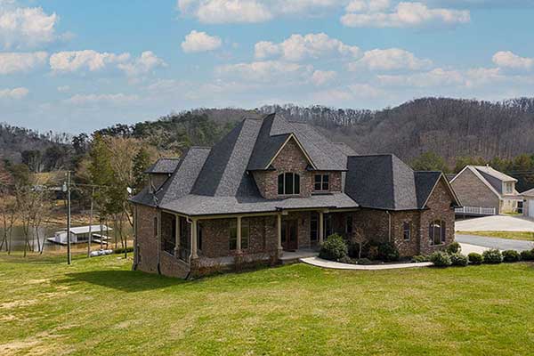 Norris Lake Villas | Grace Filled Homes Sleeps 34 | Lakefront Norris Lake House Rental