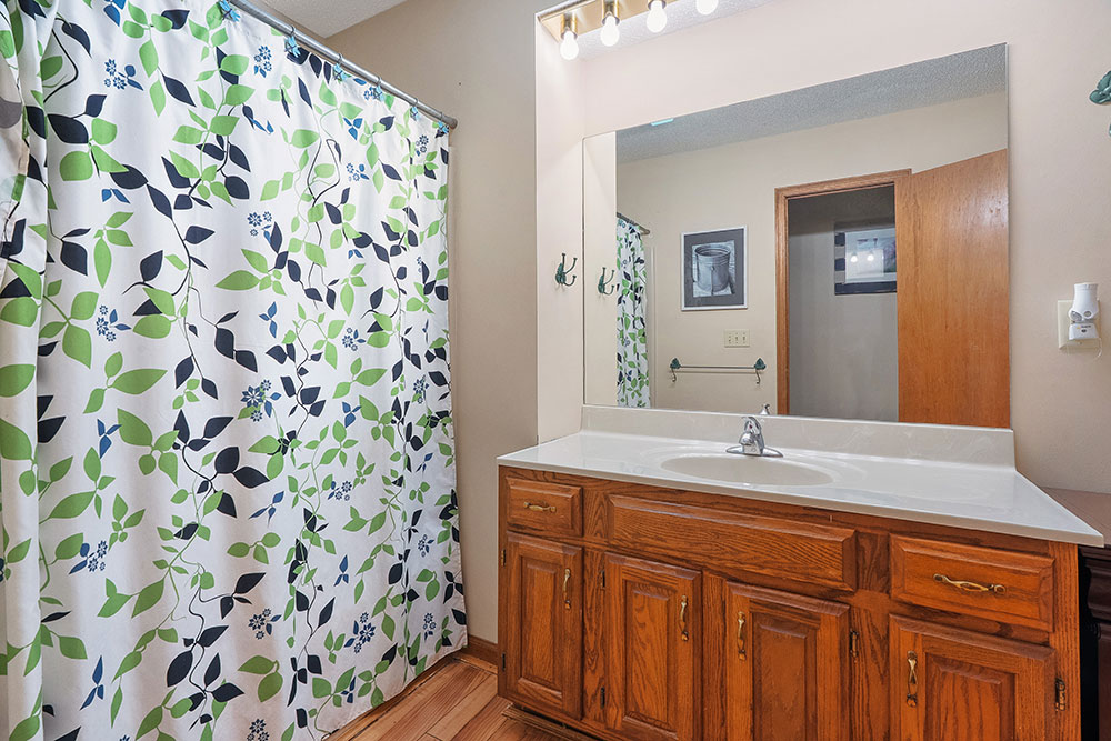 Norris Lake House Rental | Waters Edge— Sleeps 12 | Additional Bathroom | Norris Lake Villas | Norris Lake House Rental | Norris Lake Cabin Rental | Norris Lake Vacation Rental | Tennessee Lake House Rental | Tennessee Lake Vacation Rental | Tennessee Lake Cabin Rental | Norris Lake House Property Management